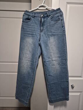 Men's Light Blue Straight-Leg Jeans